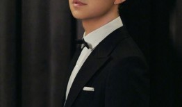 何炅46岁生日爆料视频,揭秘明星背后的温馨瞬间